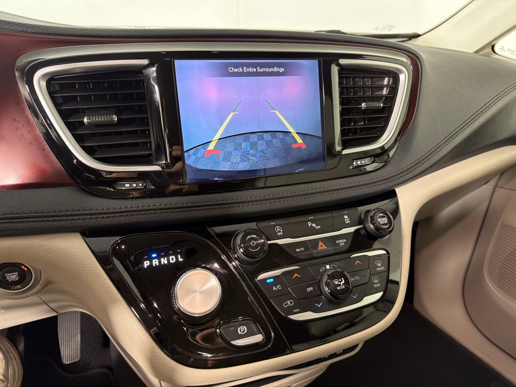 2020 Chrysler Pacifica Image 20
