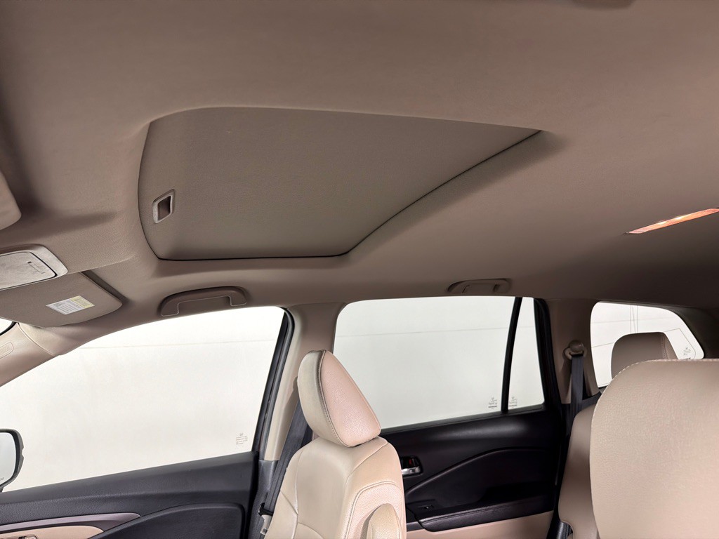 2016 Honda Pilot Image 12
