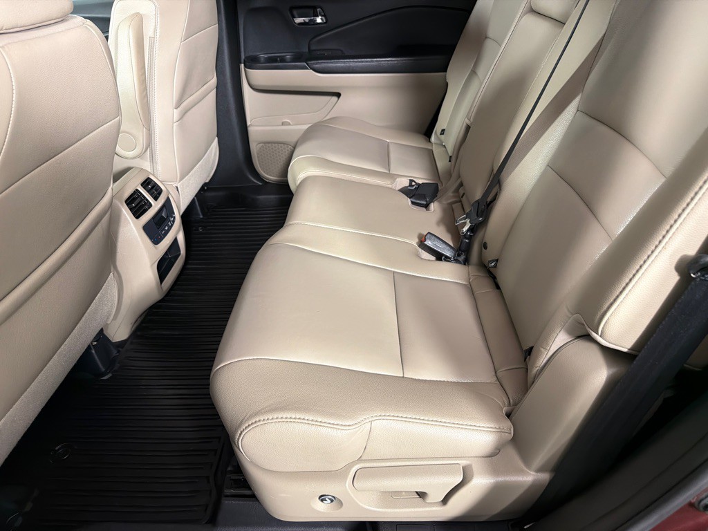 2016 Honda Pilot Image 18