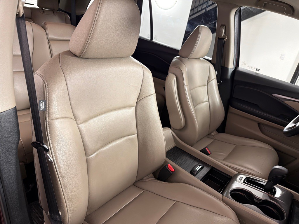 2016 Honda Pilot Image 25