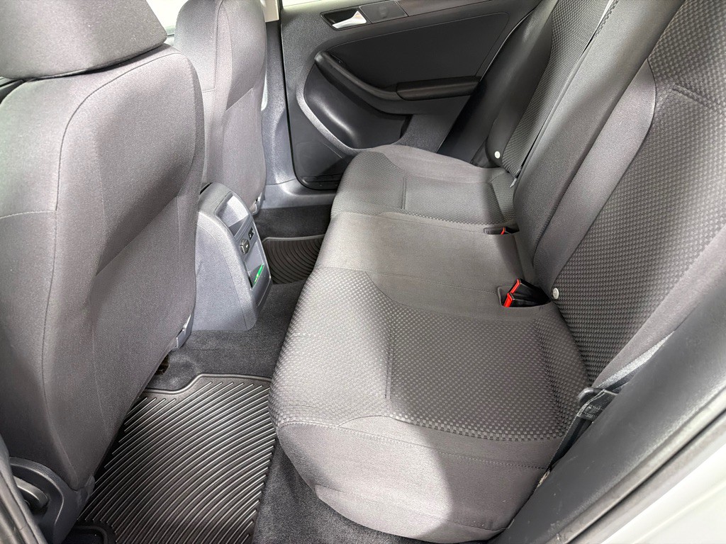 2014 Volkswagen Jetta Image 17
