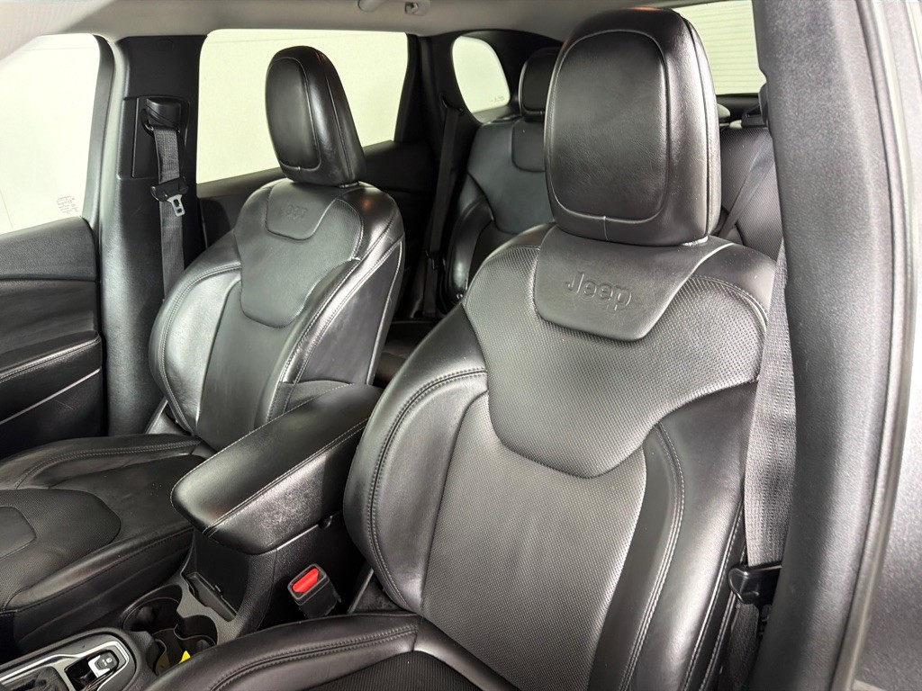 2019 Jeep Cherokee Image 13