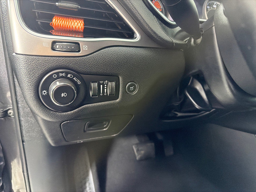 2019 Jeep Cherokee Image 14