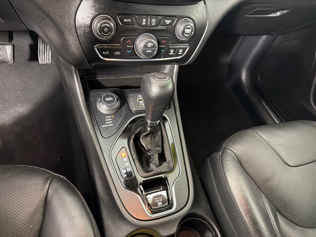 2019 Jeep Cherokee Image 19