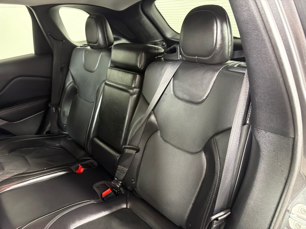 2019 Jeep Cherokee Image 21