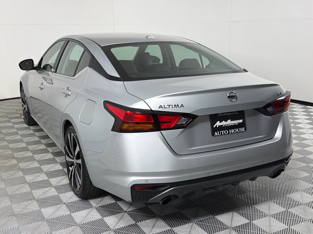 2022 Nissan Altima Image 7