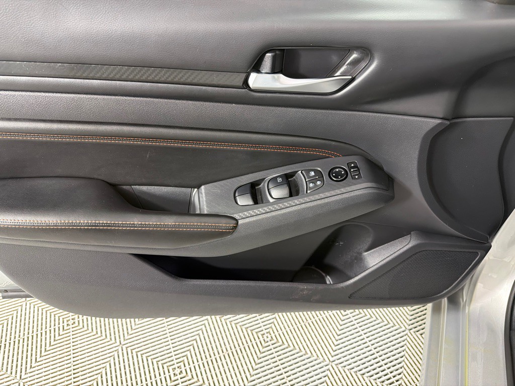 2022 Nissan Altima Image 10