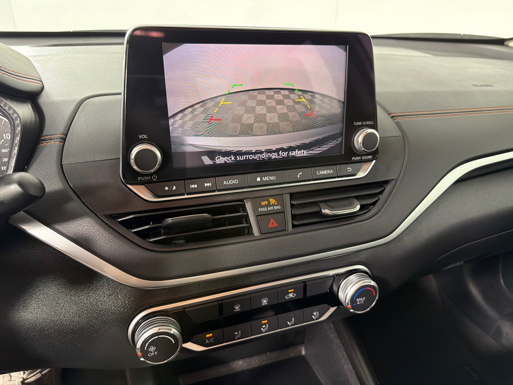 2022 Nissan Altima Image 14