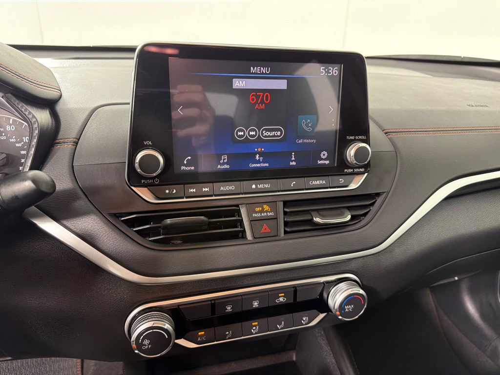 2022 Nissan Altima Image 15