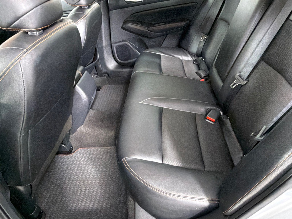 2022 Nissan Altima Image 17
