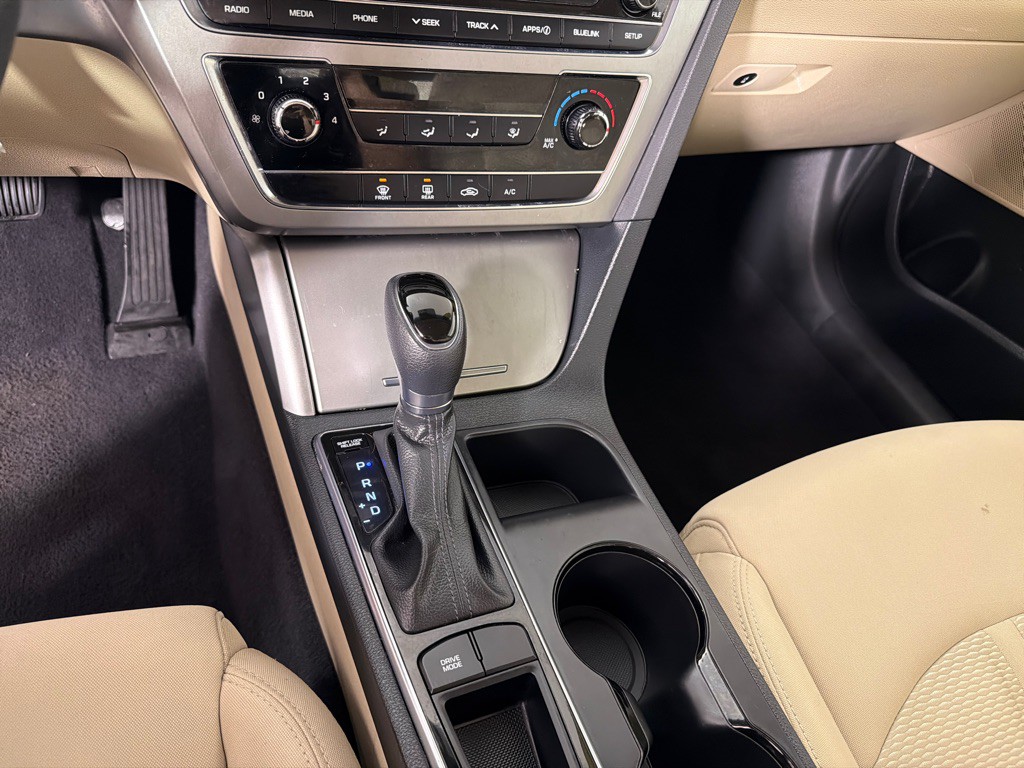 2017 Hyundai Sonata Image 16
