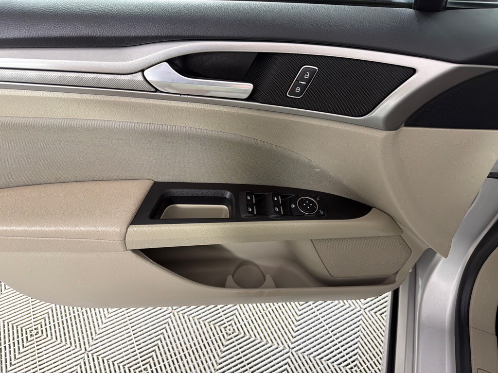 2019 Ford Fusion Image 9