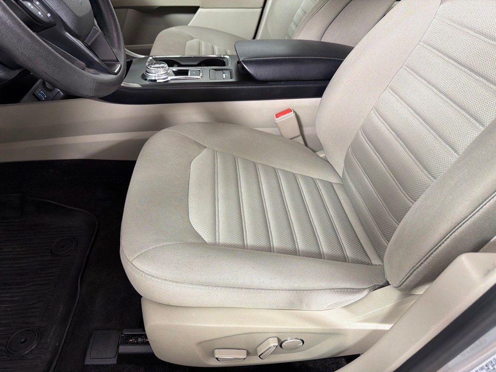 2019 Ford Fusion Image 10