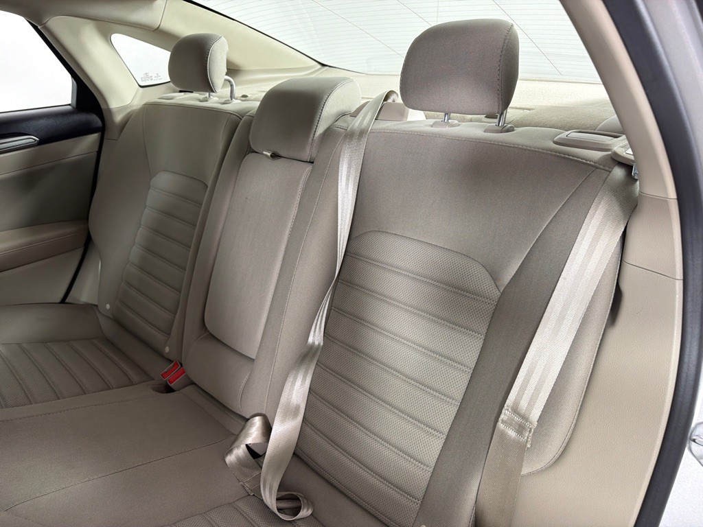 2019 Ford Fusion Image 18