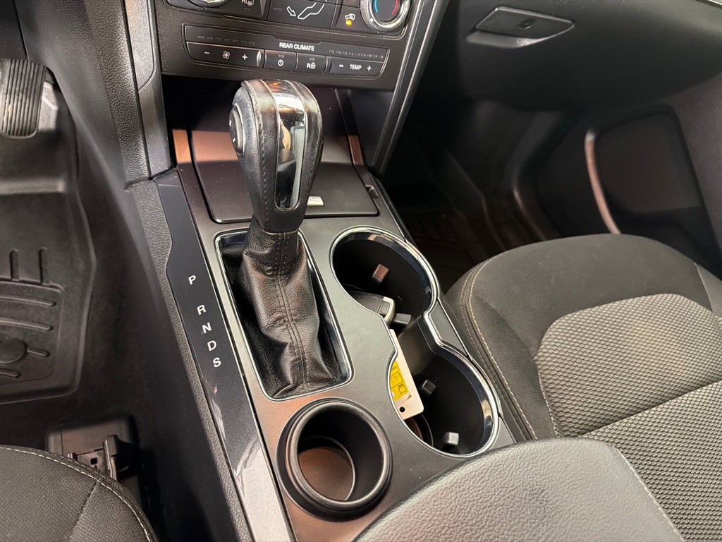 2018 Ford Explorer Image 16