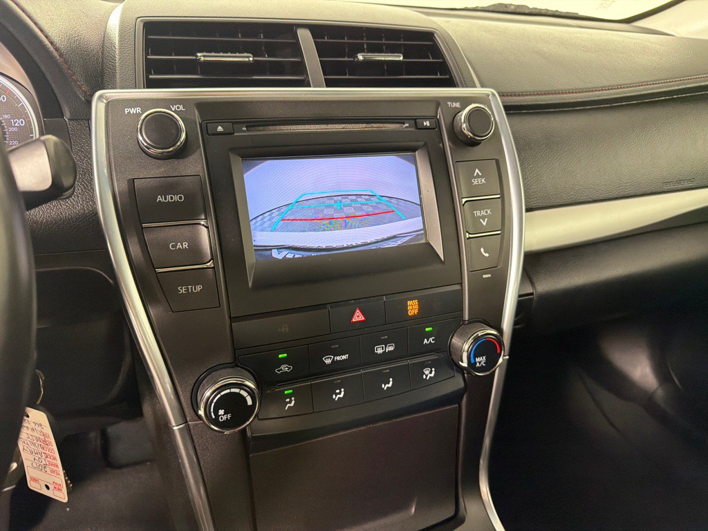 2017 Toyota Camry Image 14