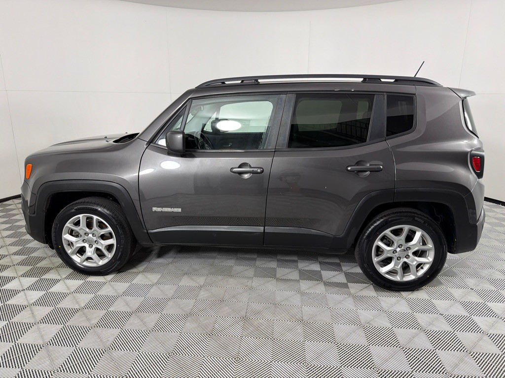 2017 Jeep Renegade Image 8