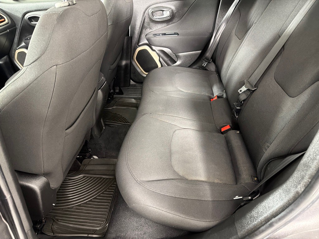 2017 Jeep Renegade Image 18