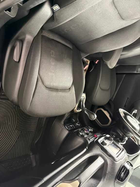 2017 Jeep Renegade Image 23