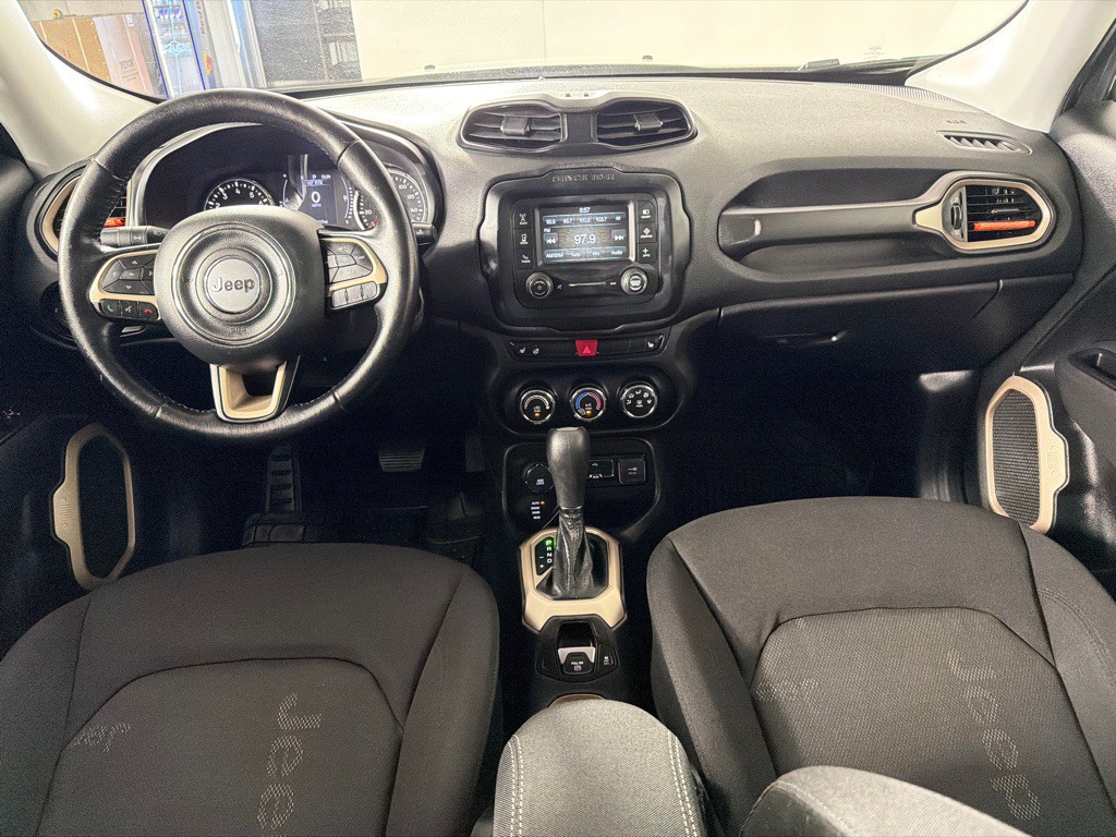 2017 Jeep Renegade Image 25