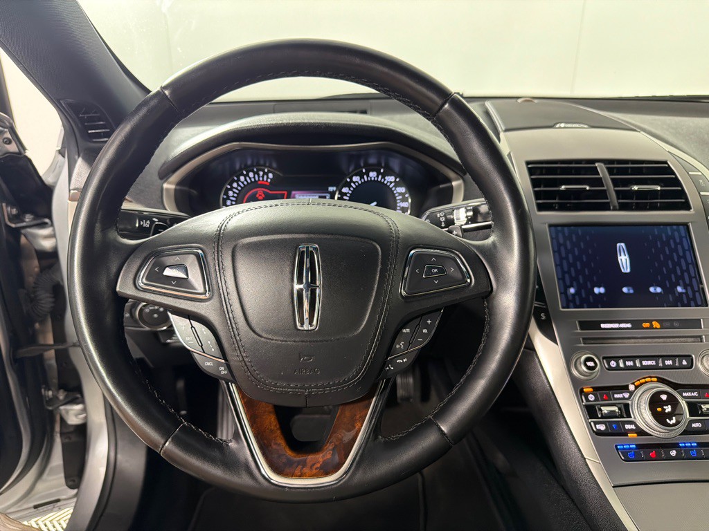 2020 Lincoln MKZ Image 14