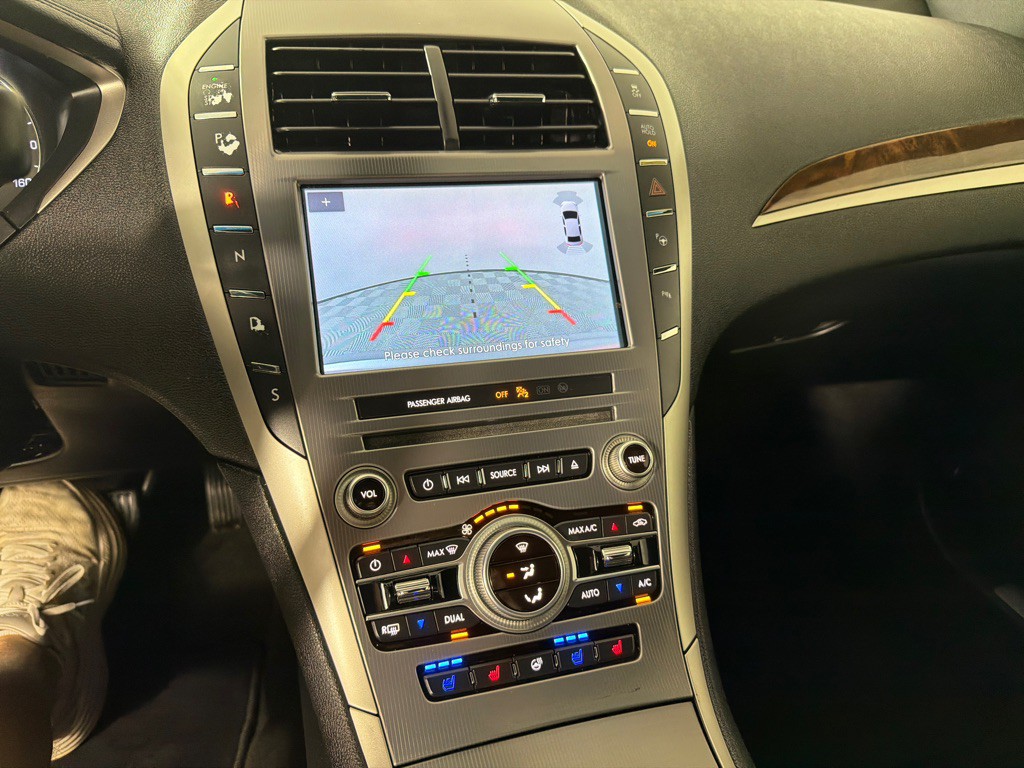 2020 Lincoln MKZ Image 16
