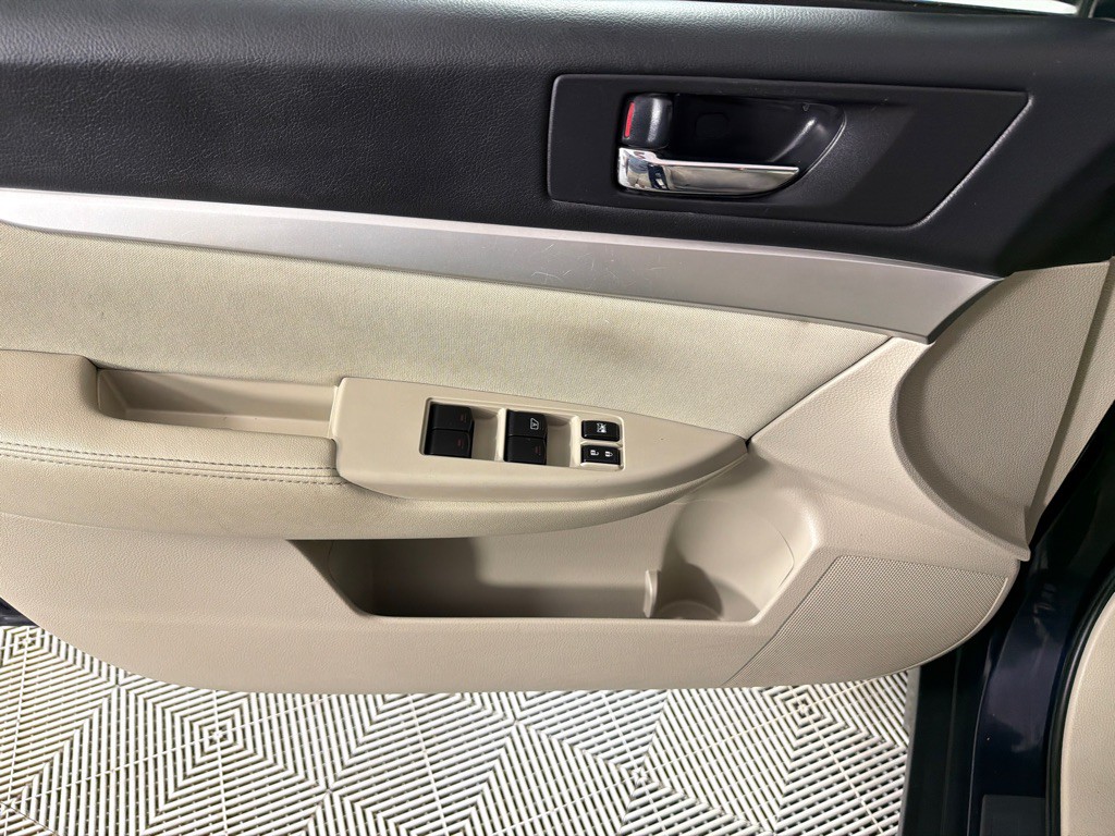 2012 Subaru Outback Image 9