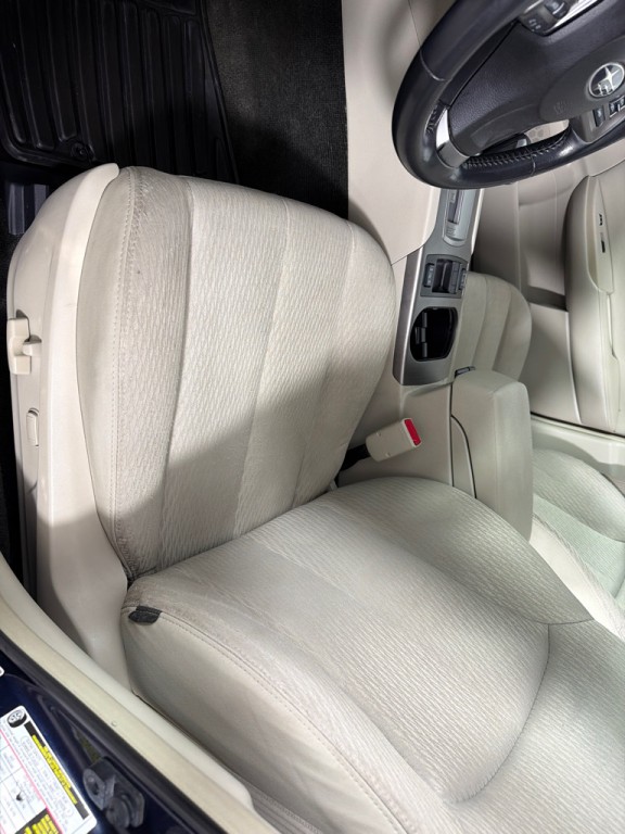 2012 Subaru Outback Image 10