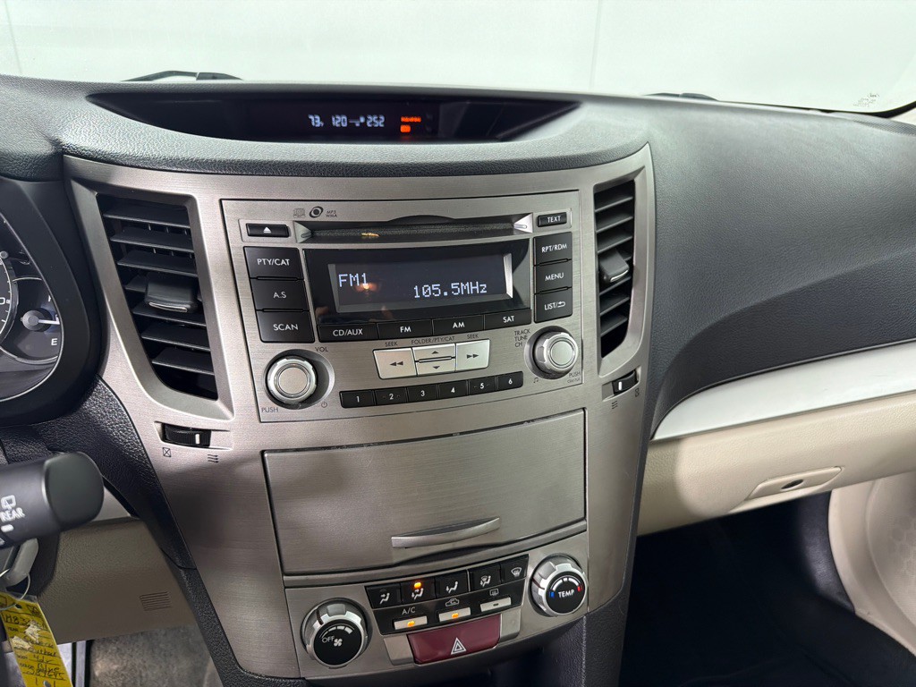 2012 Subaru Outback Image 14