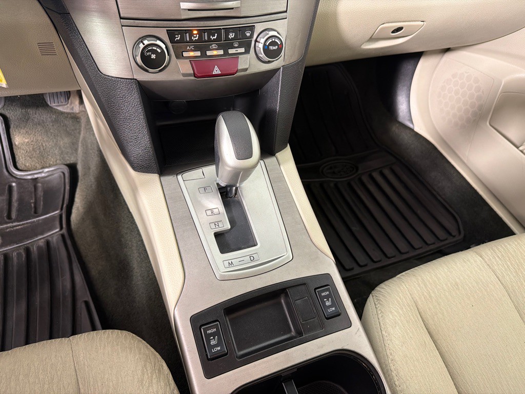 2012 Subaru Outback Image 15