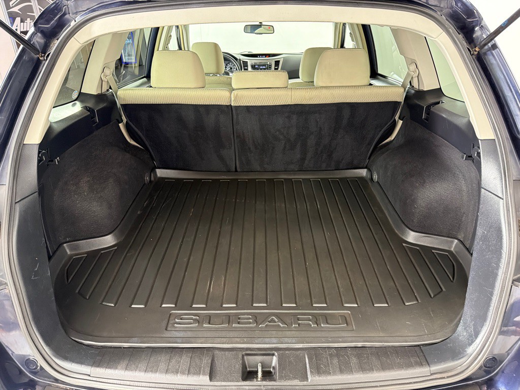 2012 Subaru Outback Image 18