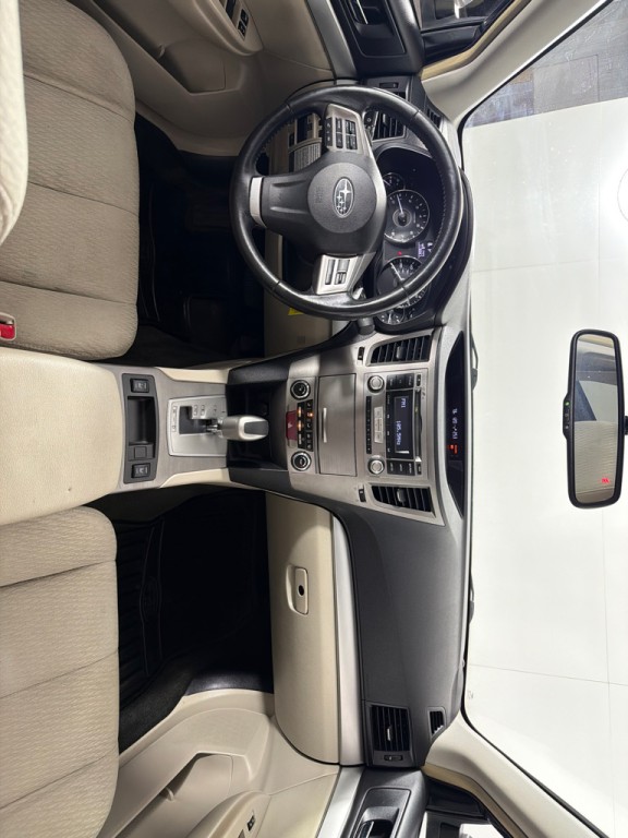 2012 Subaru Outback Image 23