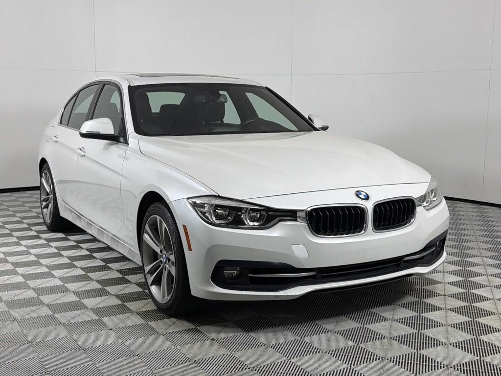 2018 BMW 3 Series Image 3