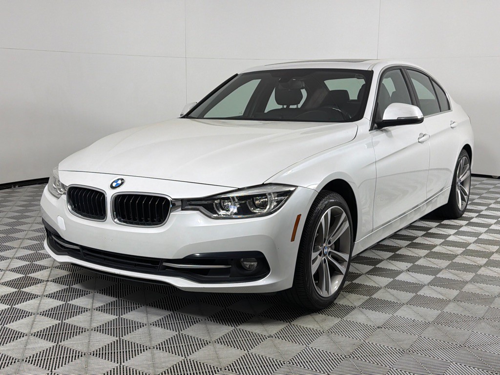 2018 BMW 3 Series Image 9