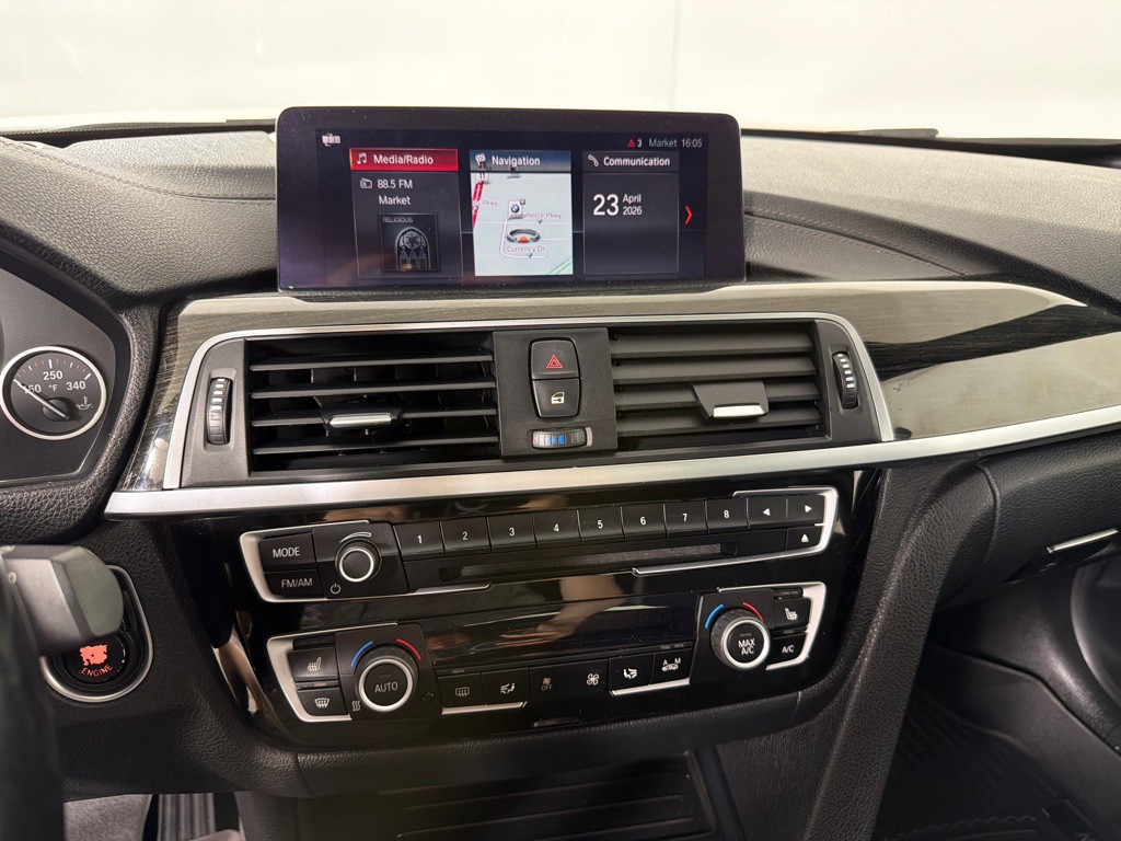 2018 BMW 3 Series Image 16