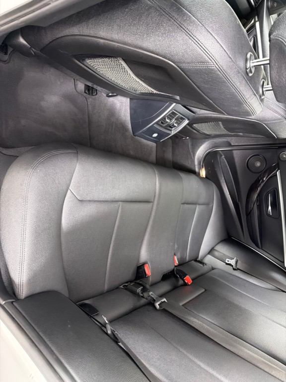2018 BMW 3 Series Image 19