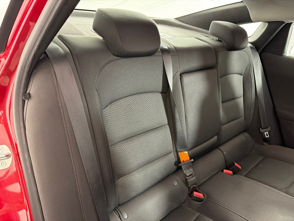 2016 Chevrolet Malibu Image 21
