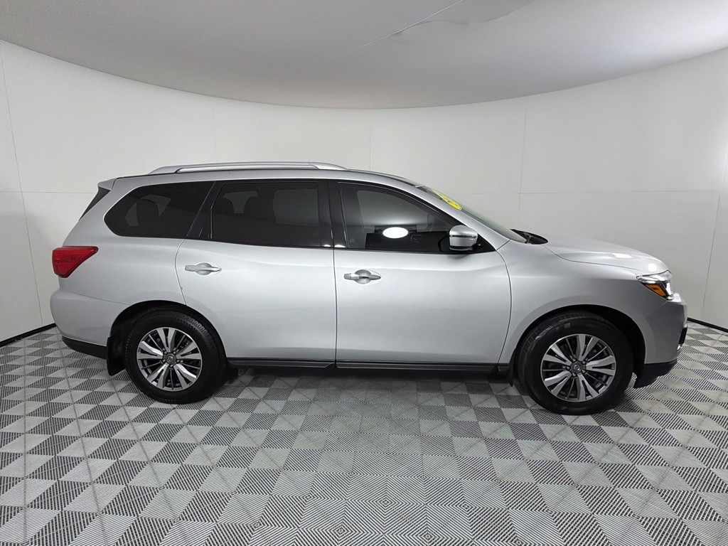 2020 Nissan Pathfinder Image 4