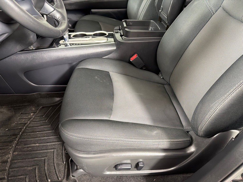 2020 Nissan Pathfinder Image 12