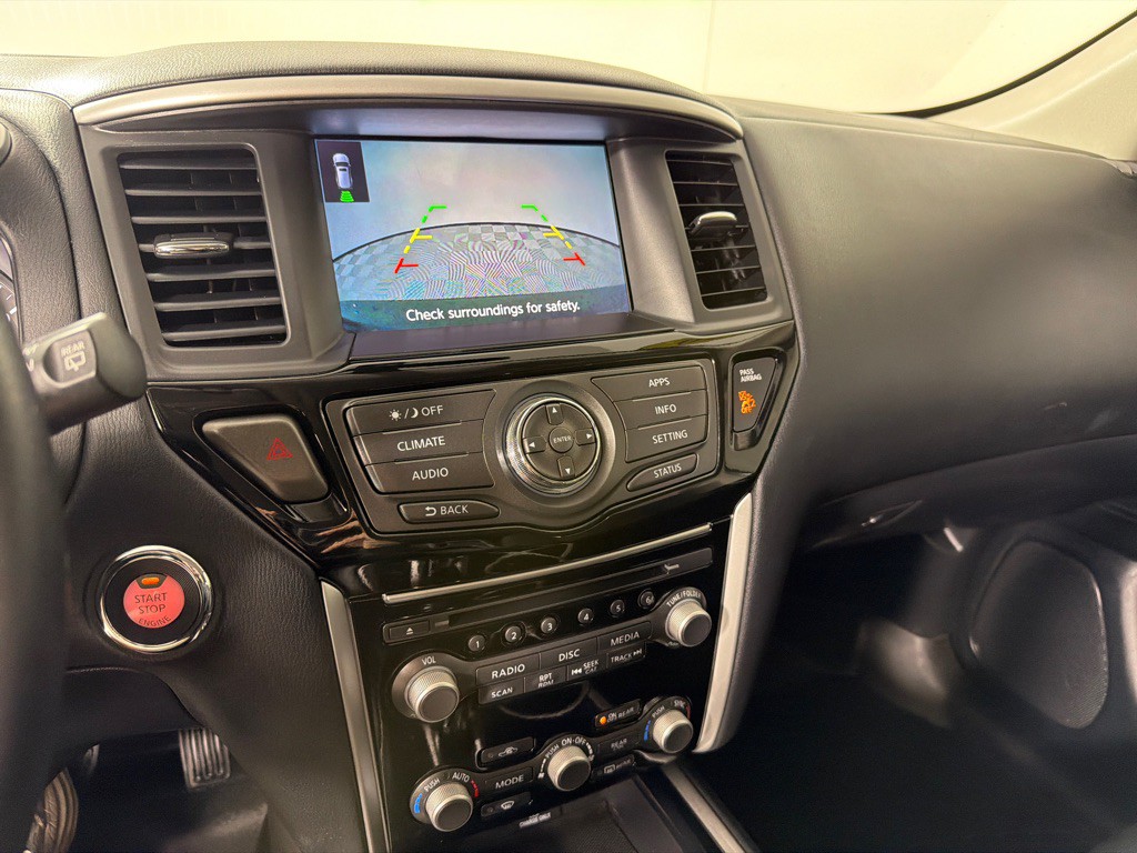2020 Nissan Pathfinder Image 17