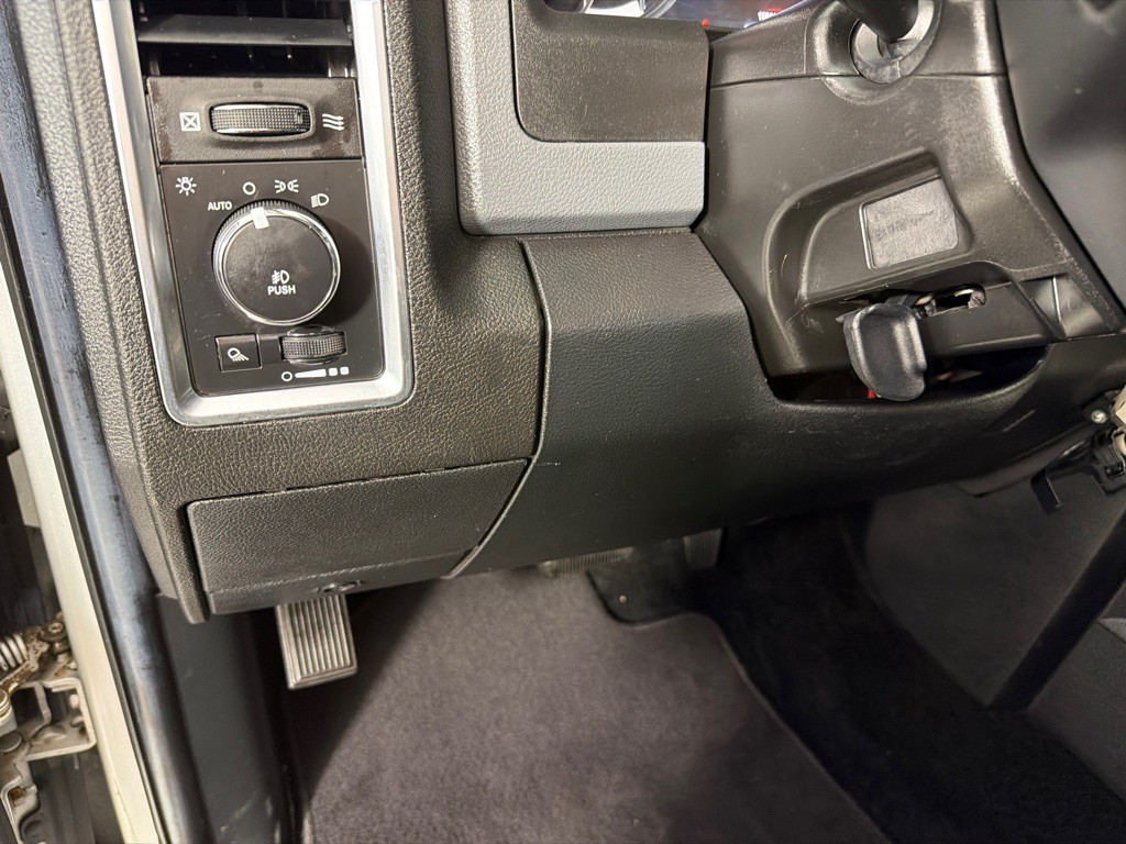 2014 RAM 1500 Image 12