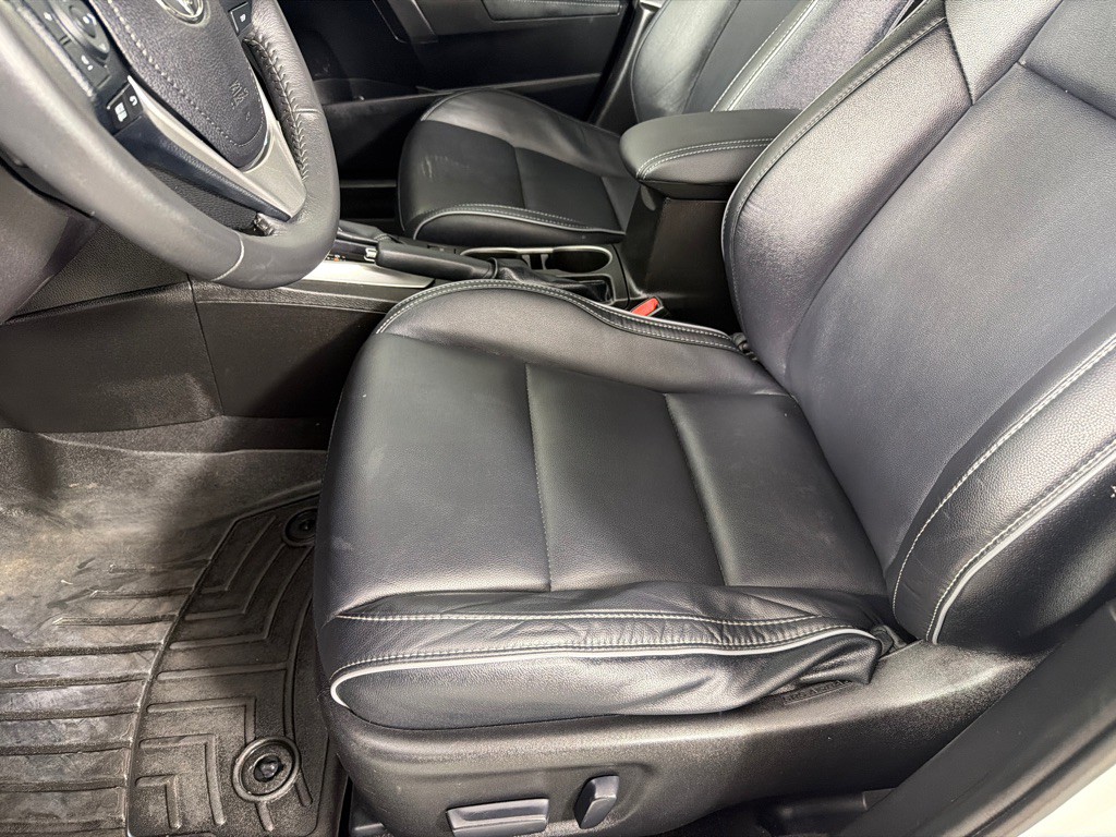 2016 Toyota Corolla Image 13