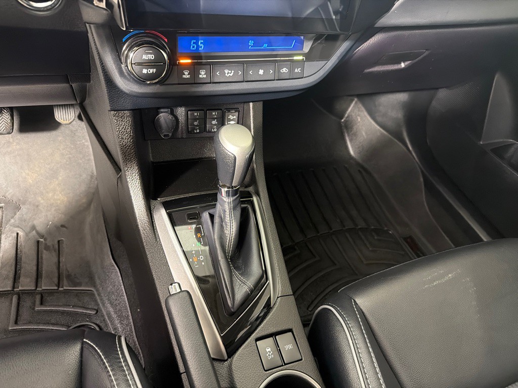 2016 Toyota Corolla Image 20