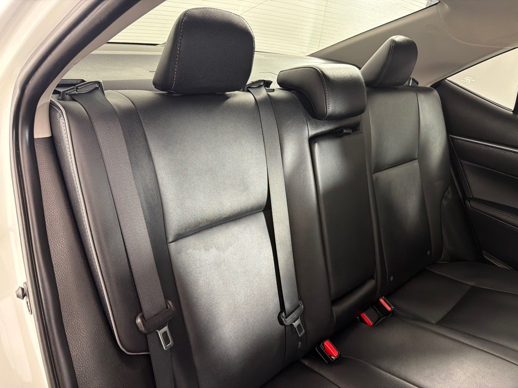 2016 Toyota Corolla Image 24