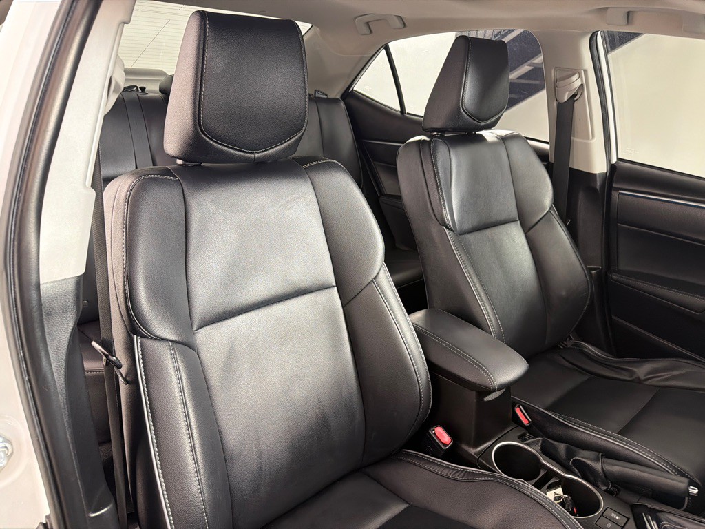 2016 Toyota Corolla Image 26