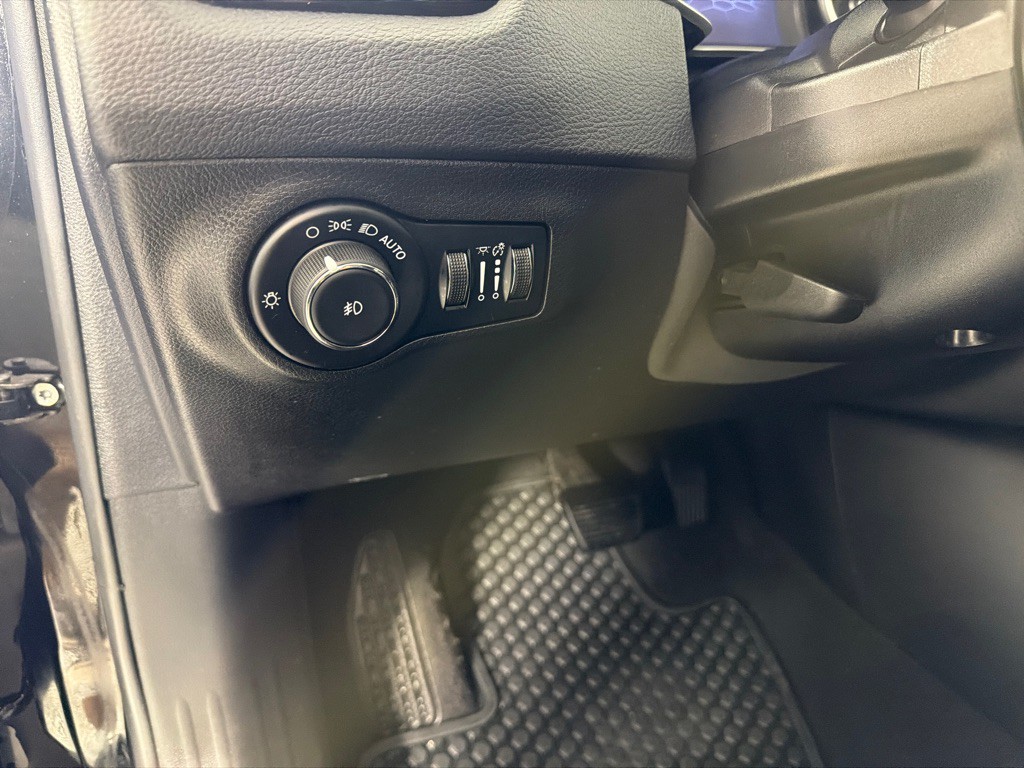 2021 Jeep Compass Image 14