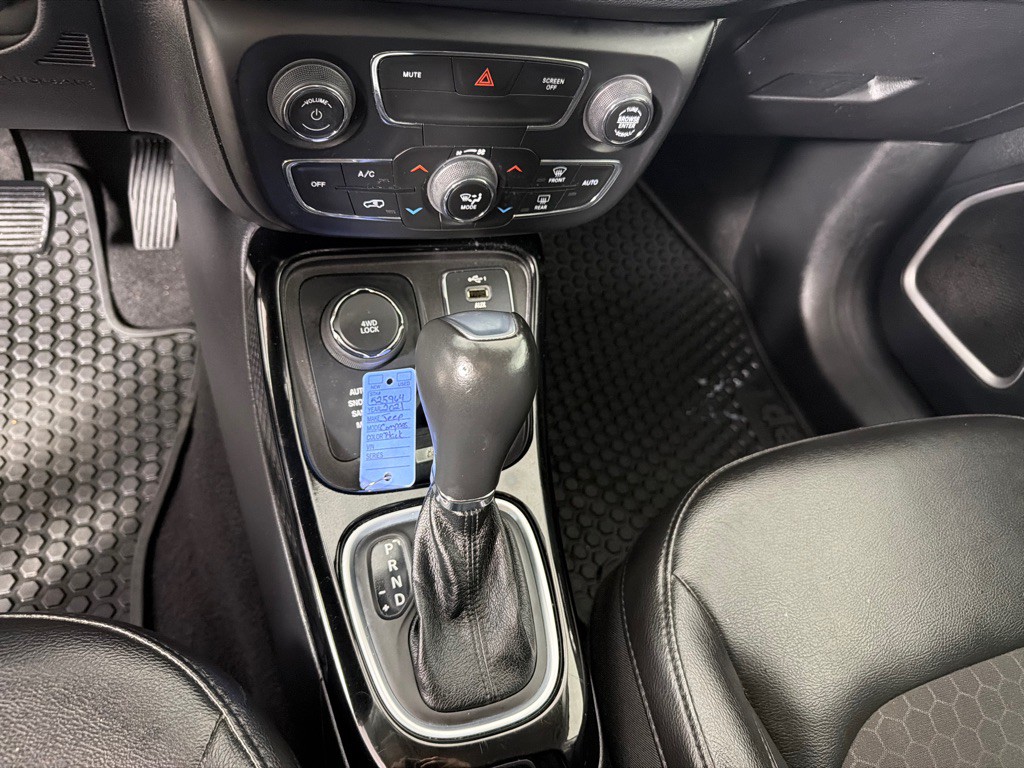 2021 Jeep Compass Image 16