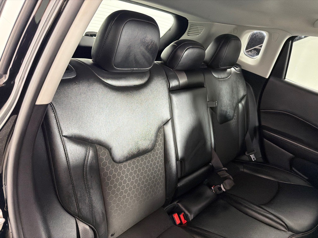 2021 Jeep Compass Image 21