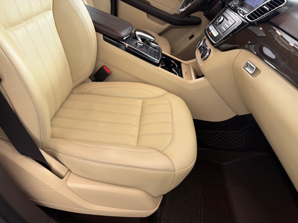 2019 Mercedes-Benz GLE-Class Image 25