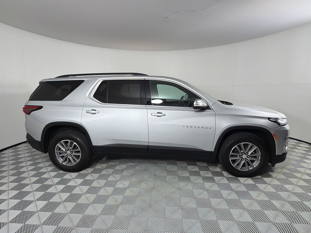 2022 Chevrolet Traverse Image 4